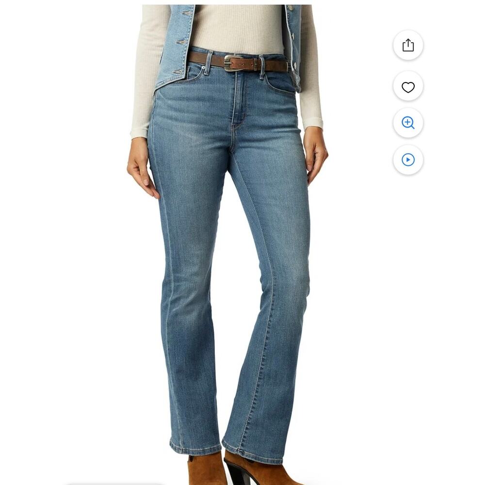 NWT! Levi Strauss Women’s Size 10S/W30/L30 Blue Denim Mid-Rise Bootcut Jean K663